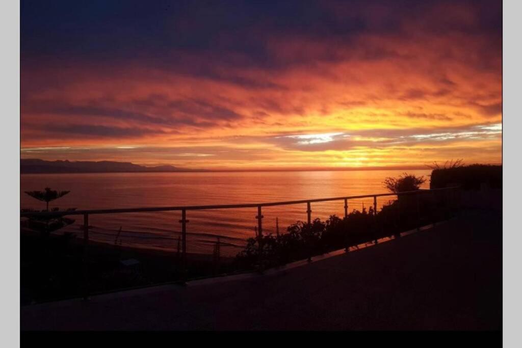 Amazing Frontline Sea Views Studio Apartment Castillo Del Vigia Torremolinos Exterior photo