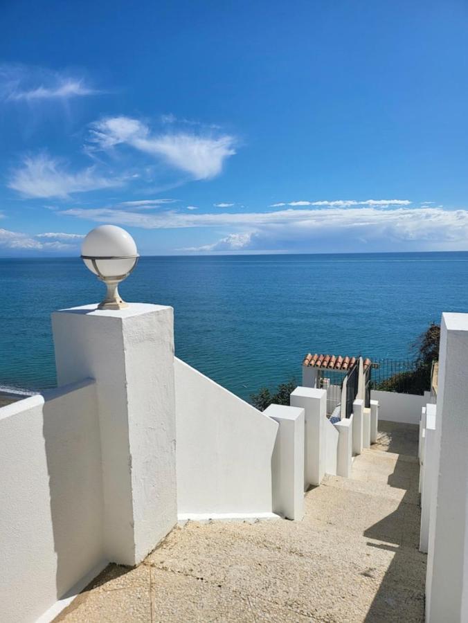 Amazing Frontline Sea Views Studio Apartment Castillo Del Vigia Torremolinos Exterior photo